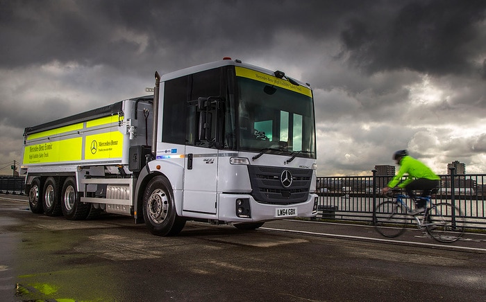 Kommunaler Saubermann Mercedes-Benz Econic: 25-jährige Innovationsgeschichte mit Zukunft