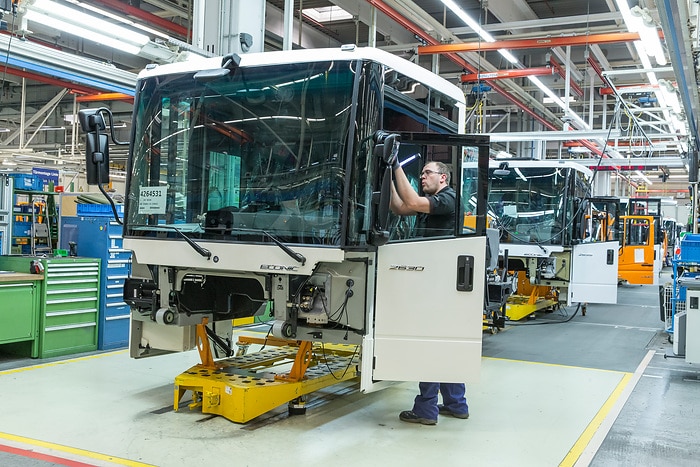 Kommunaler Saubermann Mercedes-Benz Econic: 25-jährige Innovationsgeschichte mit Zukunft