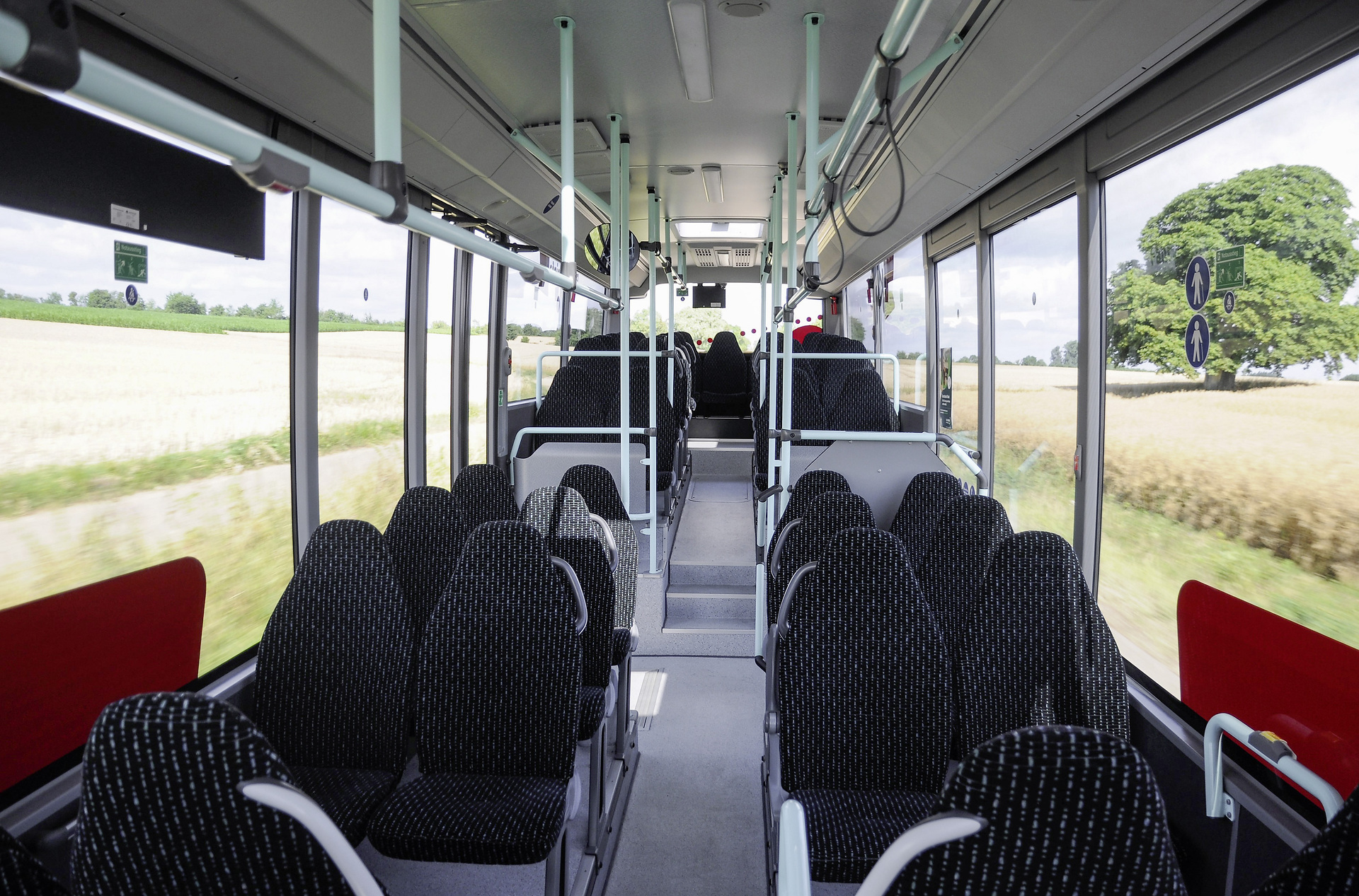 Die Fahrzeuge der Setra MultiClass bieten Platz für 48 Passagiere. OK.go setzt auf Setra