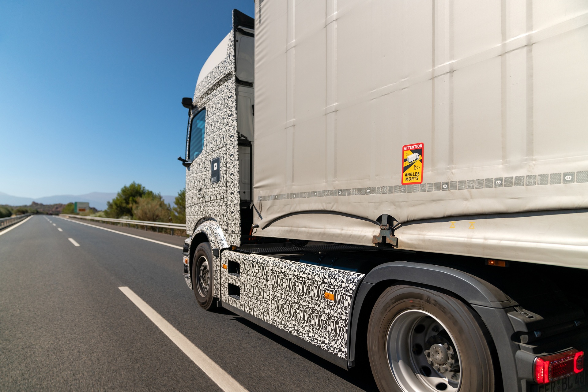 Successful summer testing of the Mercedes-Benz eActros 600 in Spain Successful summer testing of the Mercedes-Benz eActros 600 in Spain