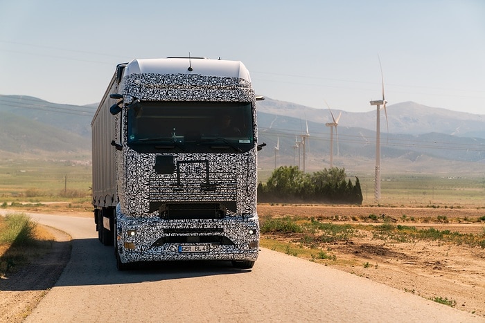 E! Ab in den Süden: erfolgreiche Sommererprobung des Mercedes-Benz eActros 600 in Spanien