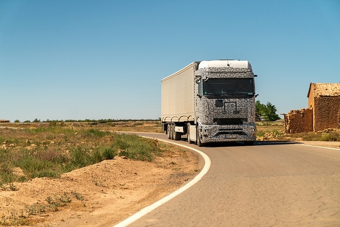 E! Ab in den Süden: erfolgreiche Sommererprobung des Mercedes-Benz eActros 600 in Spanien