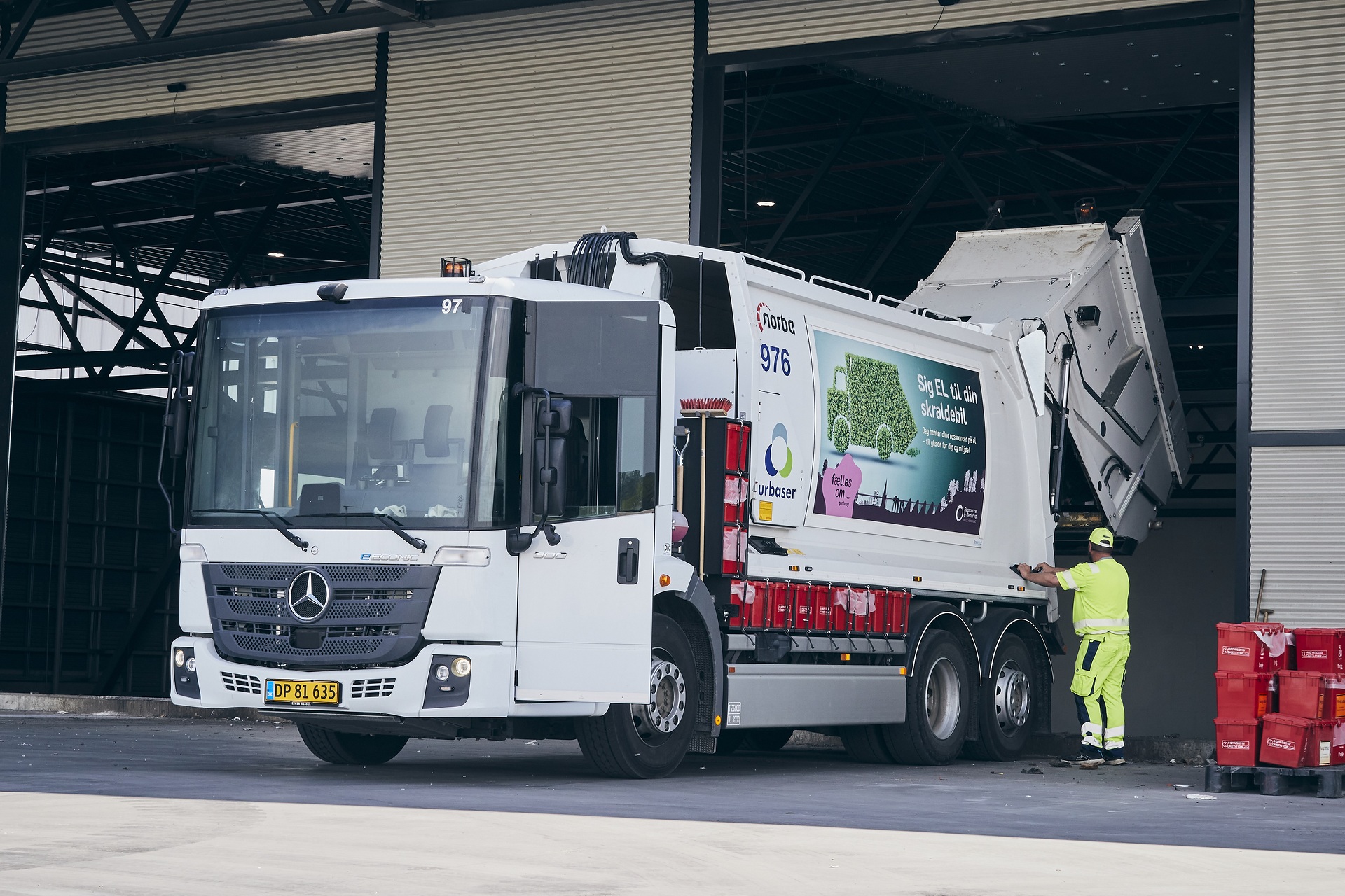 eEconic cleans up in Denmark’s second largest city: Low-noise and locally CO2-neutral waste disposal in Aarhus
