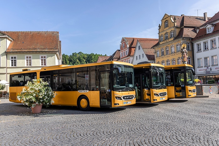 Daimler Buses auf der Messe Busworld Europe 2023 in Brüssel: Elektromobilität, Sicherheit und Nachhaltigkeit im Mittelpunkt