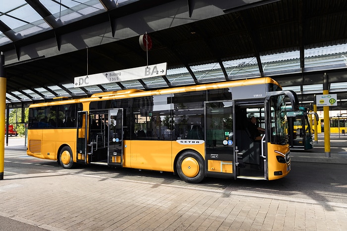 Daimler Buses auf der Messe Busworld Europe 2023 in Brüssel: Elektromobilität, Sicherheit und Nachhaltigkeit im Mittelpunkt