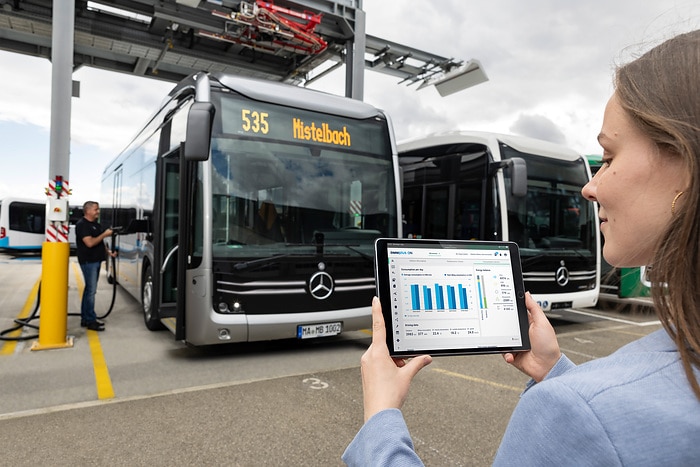 Daimler Buses auf der Messe Busworld Europe 2023 in Brüssel: Elektromobilität, Sicherheit und Nachhaltigkeit im Mittelpunkt