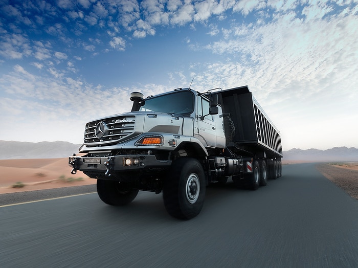 Mercedes-Benz Special Trucks liefert über 100 Zetros Offroad-Lkw an Ukraine