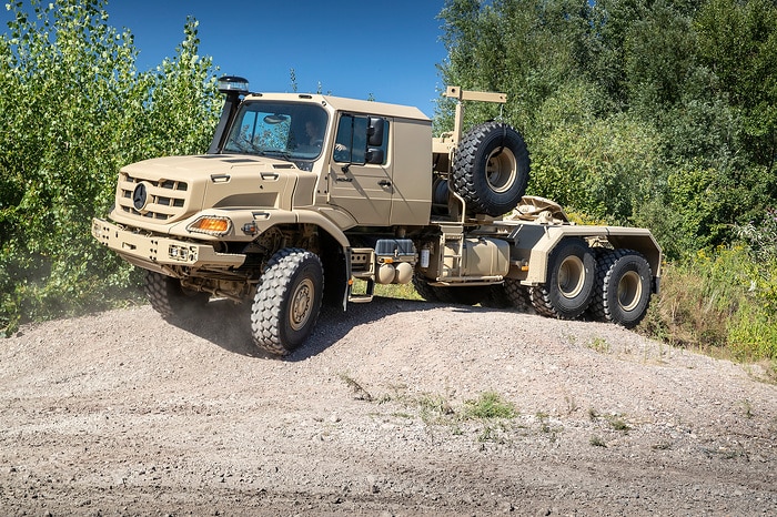 Mercedes-Benz Special Trucks liefert über 100 Zetros Offroad-Lkw an Ukraine