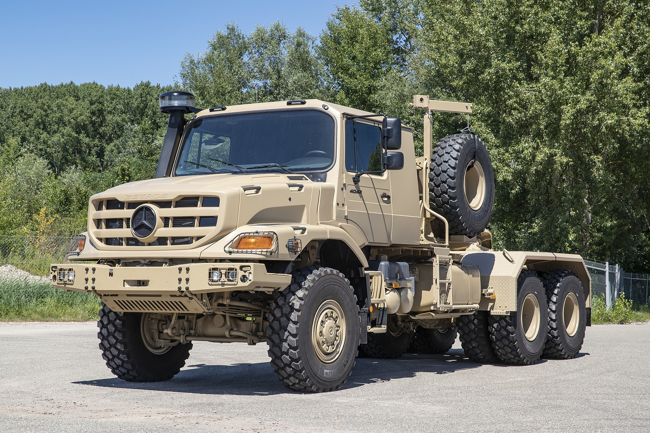 Mercedes-Benz Special Trucks liefert über 100 Zetros Offroad-Lkw an Ukraine