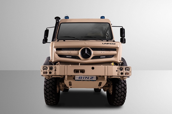 Für Gefahrenlagen gut gerüstet: Mercedes-Benz Special Trucks zeigt Einsatzfahrzeuge auf der Messe FIREmobil