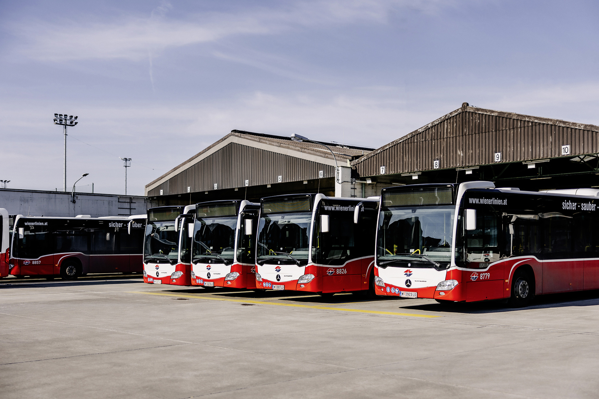Wiener Linien GmbH & Co. KG arbeiten mit Omniplus On Data Packages Wiener Linien optimieren Flottenmanagement mit Omniplus On Data Packages