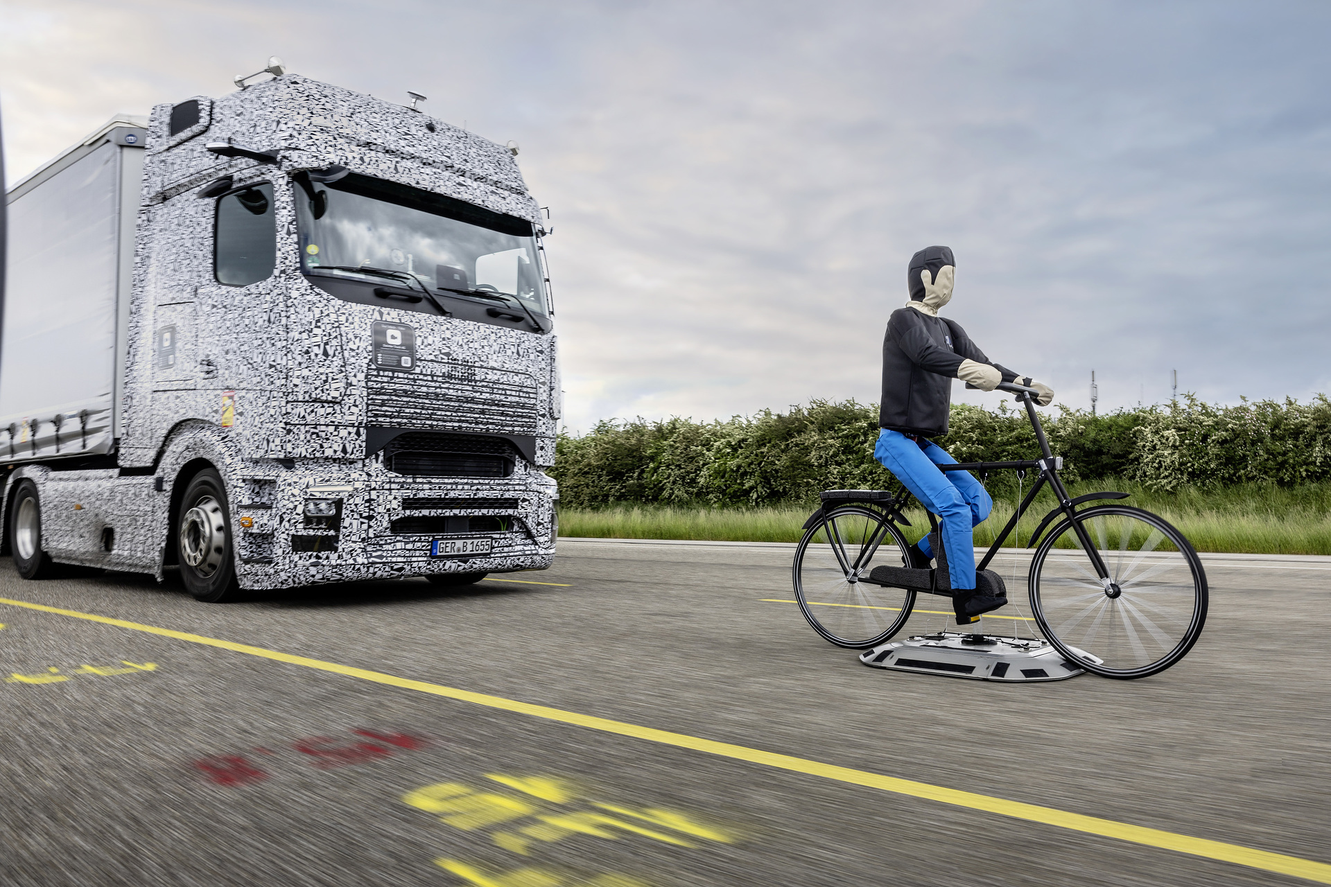 Testing // Safety Testing // Active Brake Assist // ABA 6 // Notbremsassistent Safety Test Vehicles