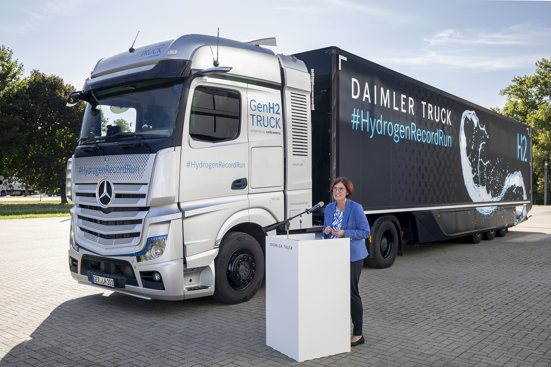 Daimler Truck #HydrogenRecordRun: Mercedes-Benz GenH2 Truck knackt 1.000-Kilometer-Marke mit einer Tankfüllung flüssigem Wasserstoff