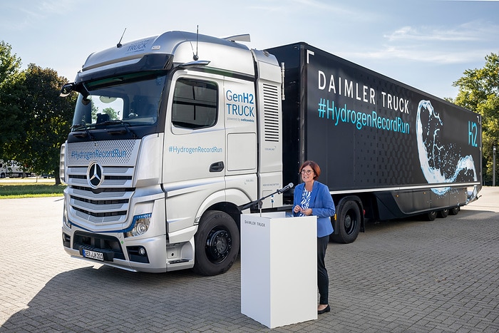 Daimler Truck #HydrogenRecordRun: Mercedes-Benz GenH2 Truck cracks 1,000 kilometer mark with one fill of liquid hydrogen