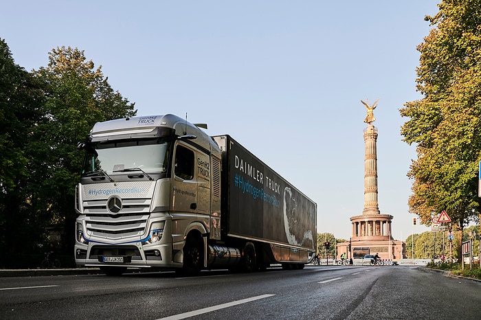 Daimler Truck #HydrogenRecordRun: Mercedes-Benz GenH2 Truck knackt 1.000-Kilometer-Marke mit einer Tankfüllung flüssigem Wasserstoff