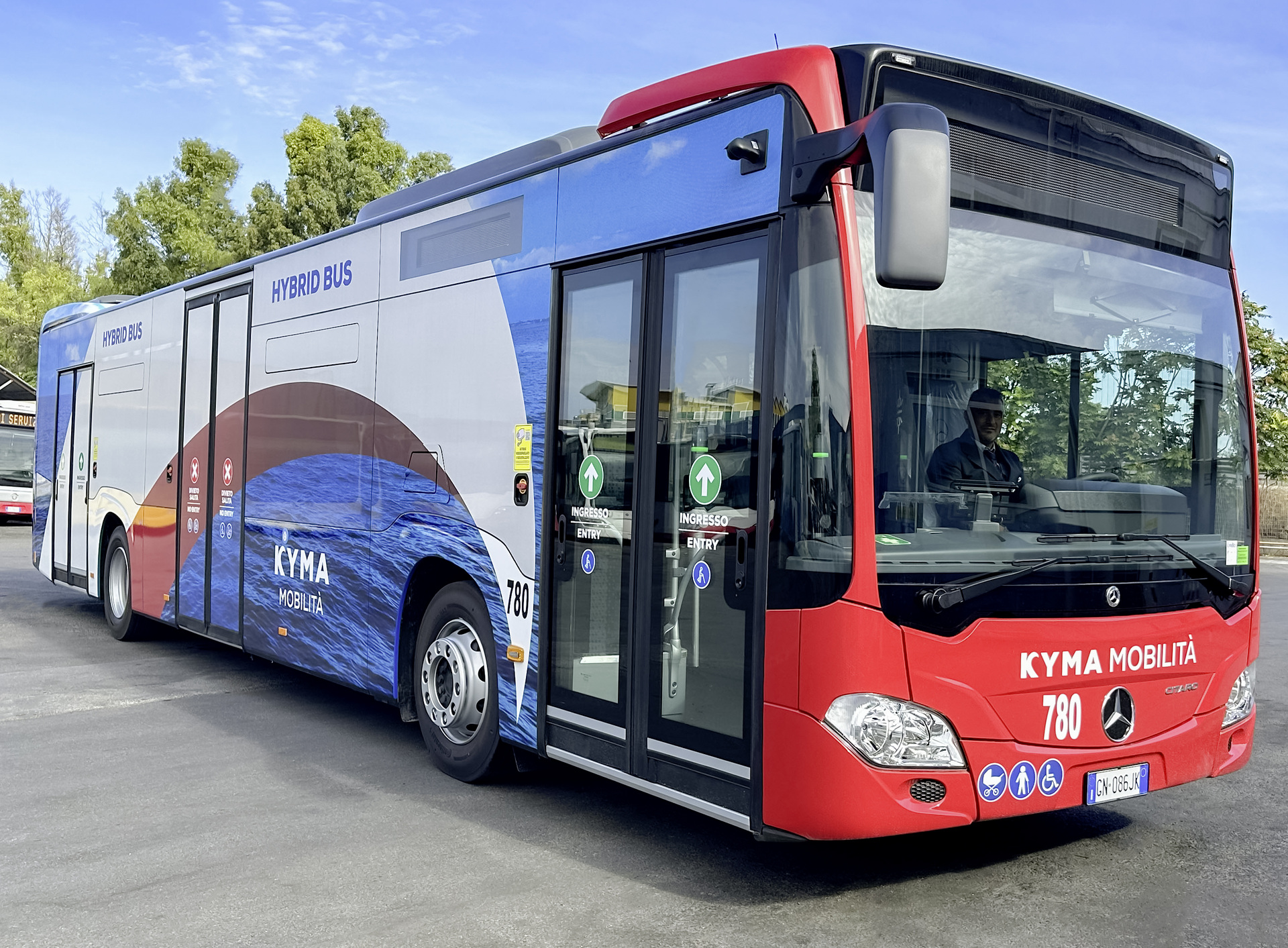 Electrified local public transport in Italy: 56 Mercedes-Benz Citaro hybrid buses for Kyma Mobilità in Taranto