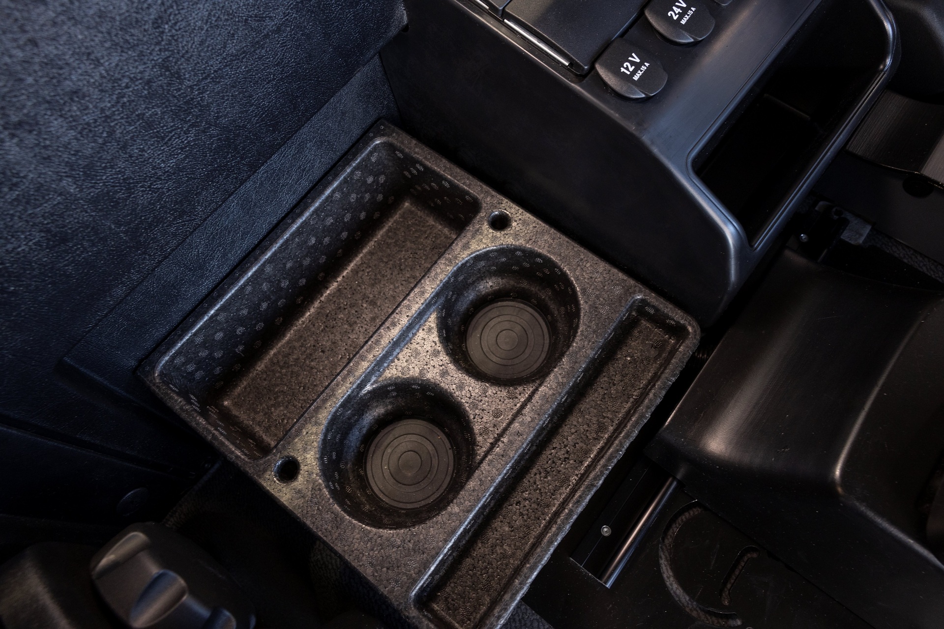 Neues Bediensystem UNI-TOUCH für Unimog Geräteträger Neues Bediensystem UNI-TOUCH für Unimog Geräteträger – Intuitiv, flexibel, ohne Schnickschnack