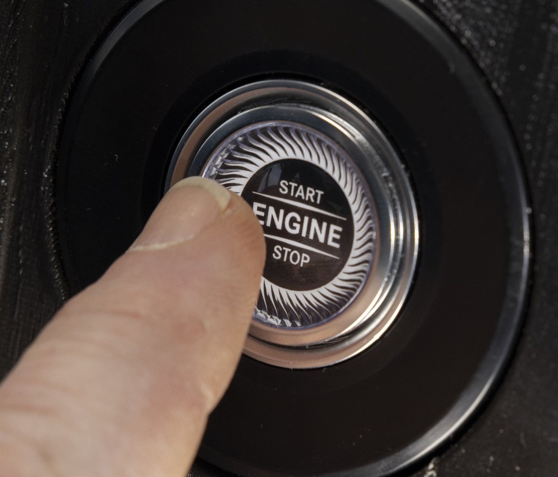 Neues Bediensystem UNI-TOUCH für Unimog Geräteträger Neues Bediensystem UNI-TOUCH für Unimog Geräteträger – Intuitiv, flexibel, ohne Schnickschnack