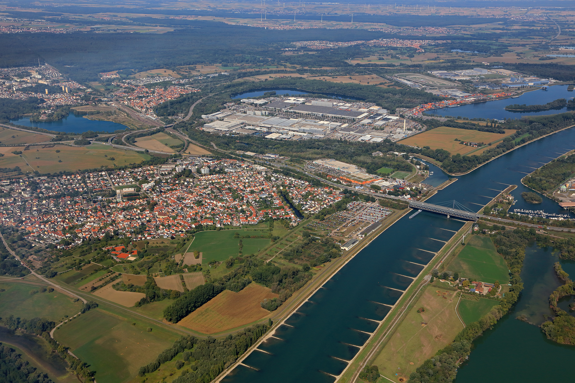 Geothermieanlage WärmeWerkWörth Daimler Truck, EnBW und Stadt Wörth am Rhein gründen Joint Venture für Zukunftsprojekt: Nachhaltige Wärmegewinnung durch Geothermie in Wörth