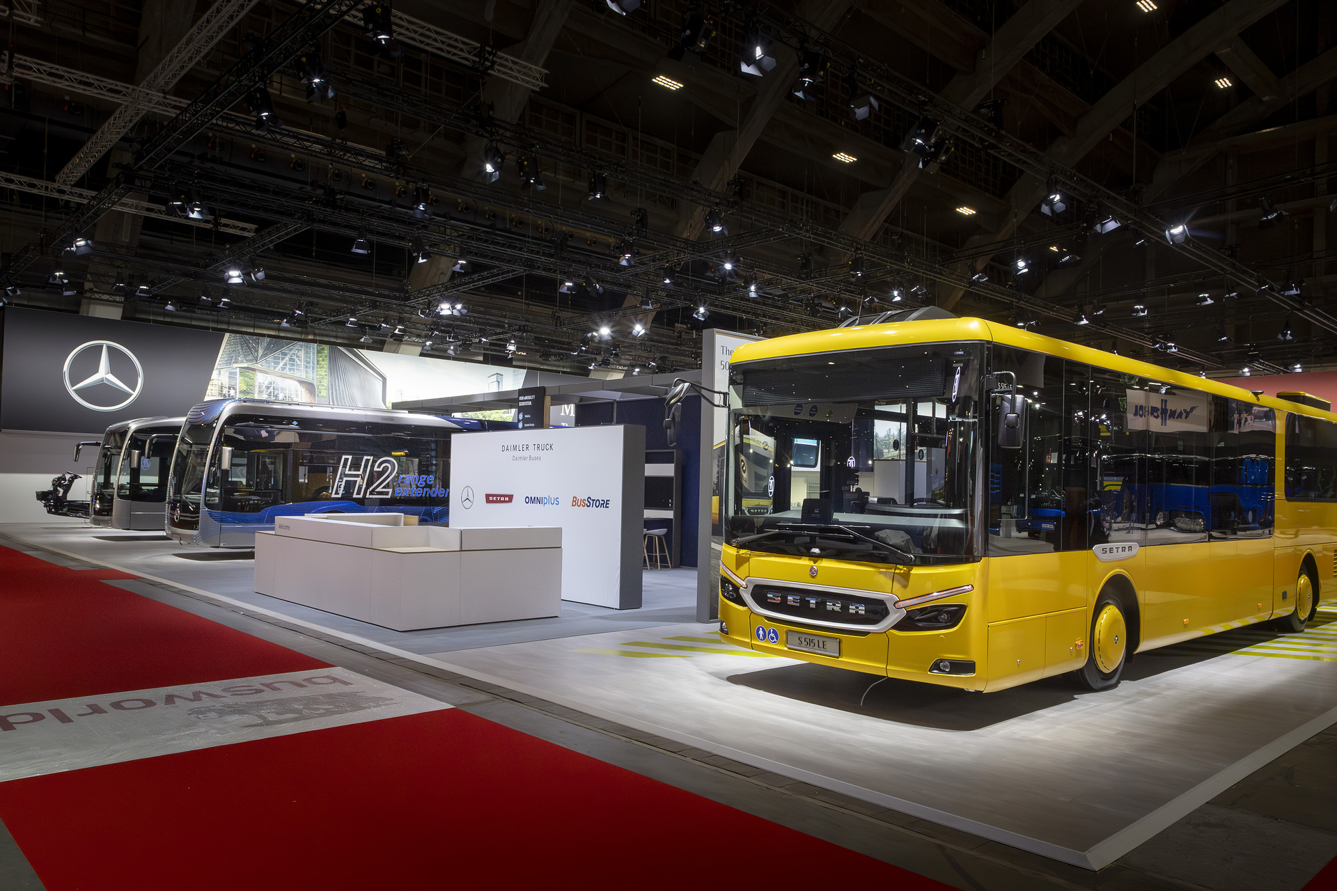 Daimler Buses at busworld in Brussels Daimler Buses: Bus industry can halve local CO2 emissions in Europe from 2030