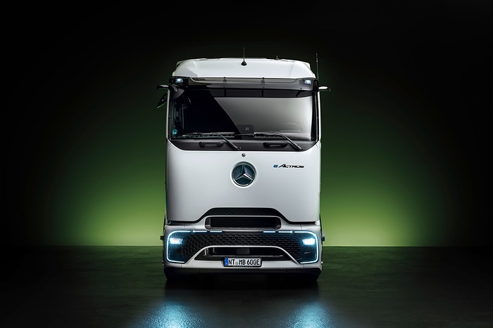 Mercedes-Benz Trucks celebrates world premiere of the battery electric long-haul truck eActros 600