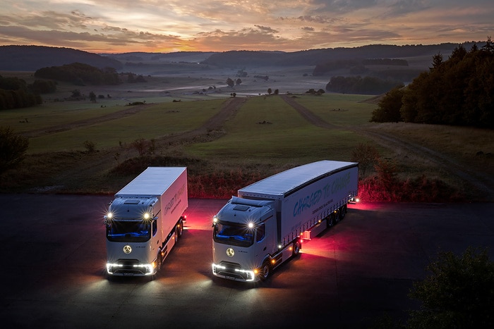 Mercedes-Benz Trucks feiert Weltpremiere des batterieelektrischen Fernverkehrs-Lkw eActros 600