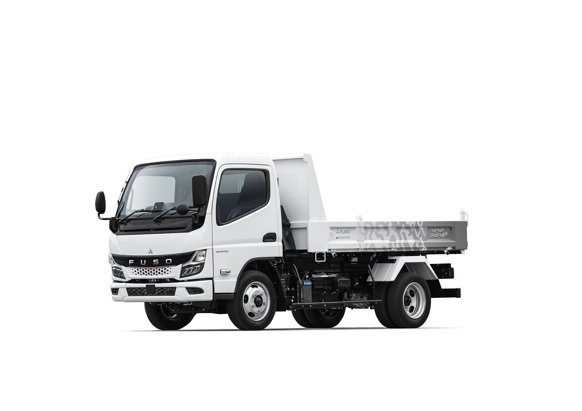 FUSO eCanter tipper with ePTO JAPAN MOBILITY SHOW 2023: Daimler Truck subsidiary FUSO presents fully remodelled heavy-duty truck Super Great