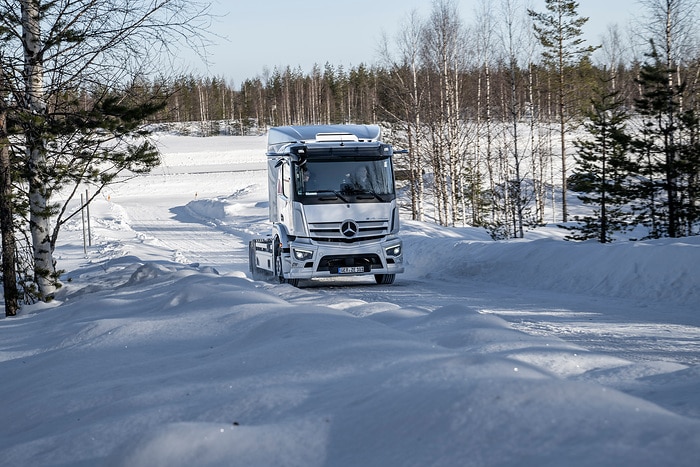 Der eActros im Winter: Fragen und Antworten zum Betrieb bei Kälte, Eis und Schnee