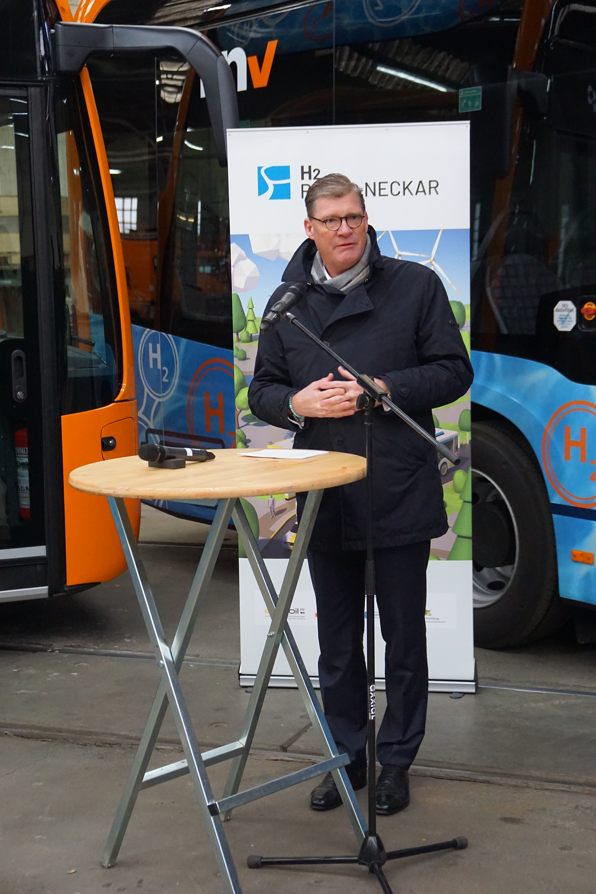 Till Oberwörder (CEO Daimler Buses) Auslieferung der weltweit ersten Serienfahrzeuge Mercedes-Benz eCitaro G fuel cell an Rhein-Neckar-Verkehr GmbH