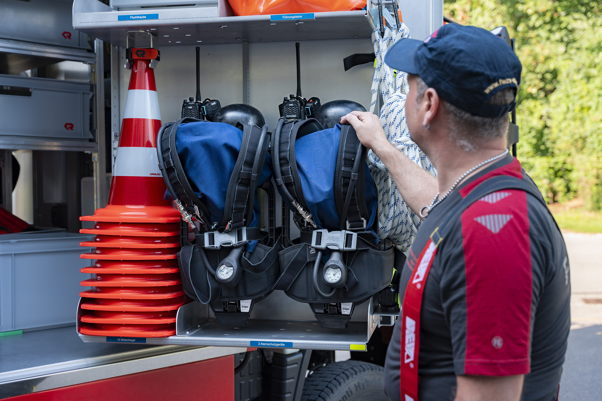 Retten, Löschen, Bergen, Schützen: FUSO Canter 4x4 im Einsatz bei der Schweizer Feuerwehr Retten, Löschen, Bergen, Schützen: FUSO Canter 4x4 im Einsatz bei der Schweizer Feuerwehr