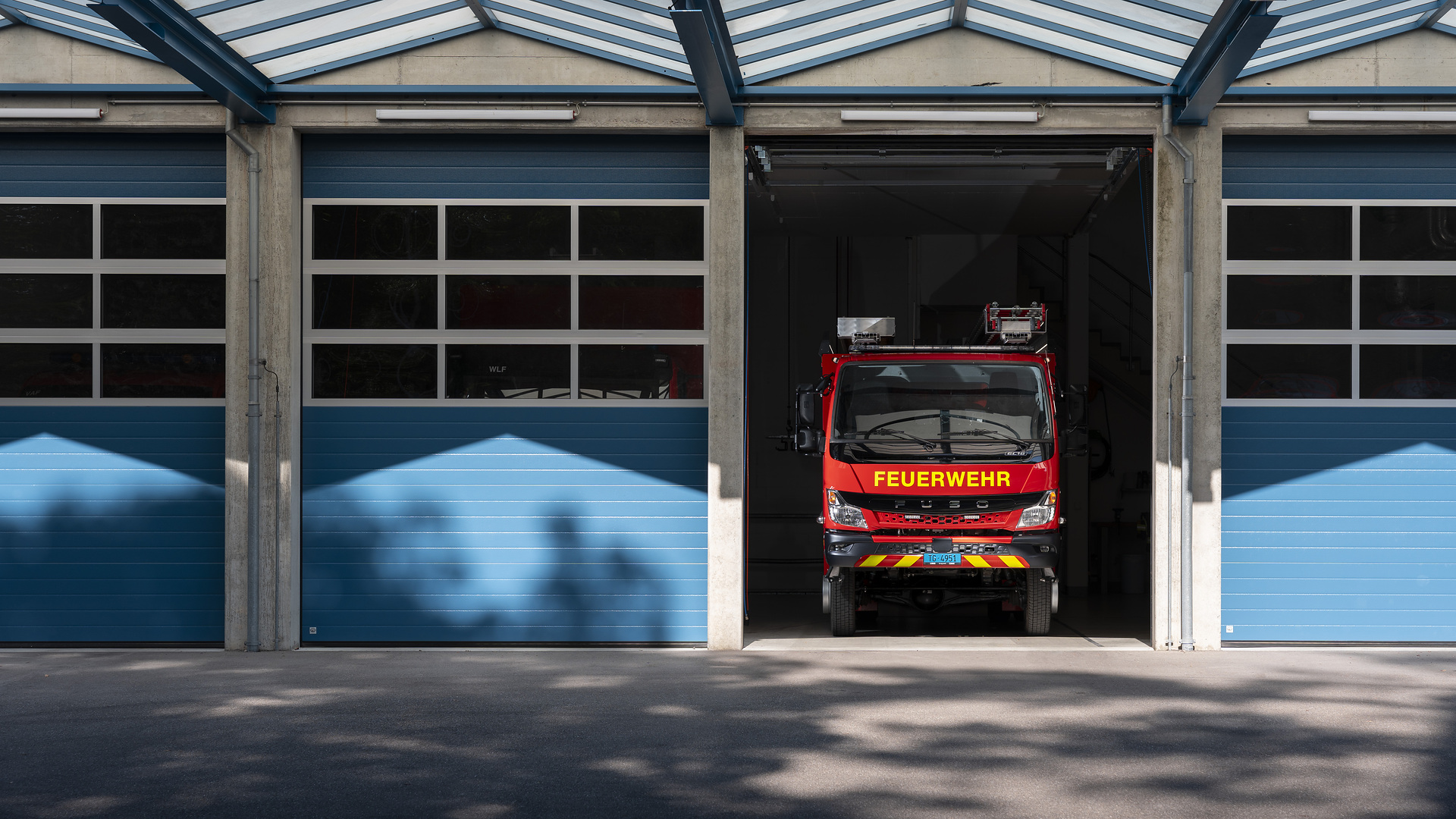 Retten, Löschen, Bergen, Schützen: FUSO Canter 4x4 im Einsatz bei der Schweizer Feuerwehr Retten, Löschen, Bergen, Schützen: FUSO Canter 4x4 im Einsatz bei der Schweizer Feuerwehr