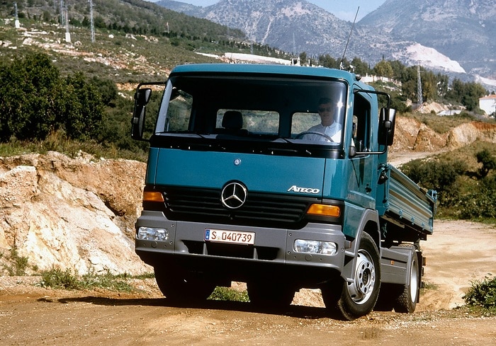 25th anniversary of the Mercedes-Benz Atego: A truck as versatile as the transport tasks in distribution haulage