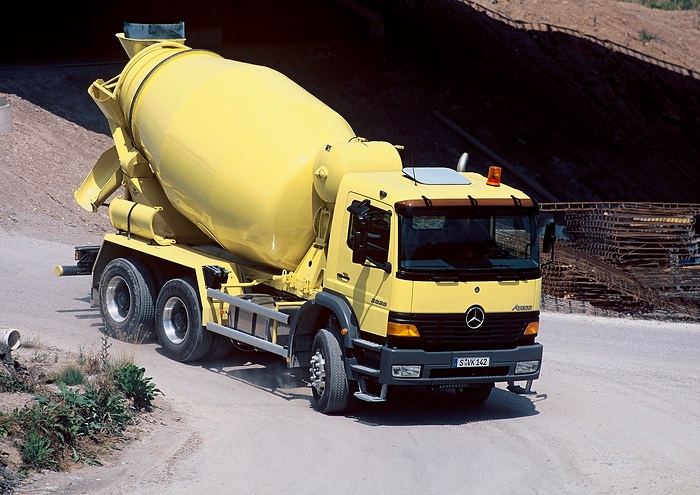 25 Jahre Mercedes-Benz Atego: ein Lkw so vielseitig wie die Transportaufgaben im Verteilerverkehr