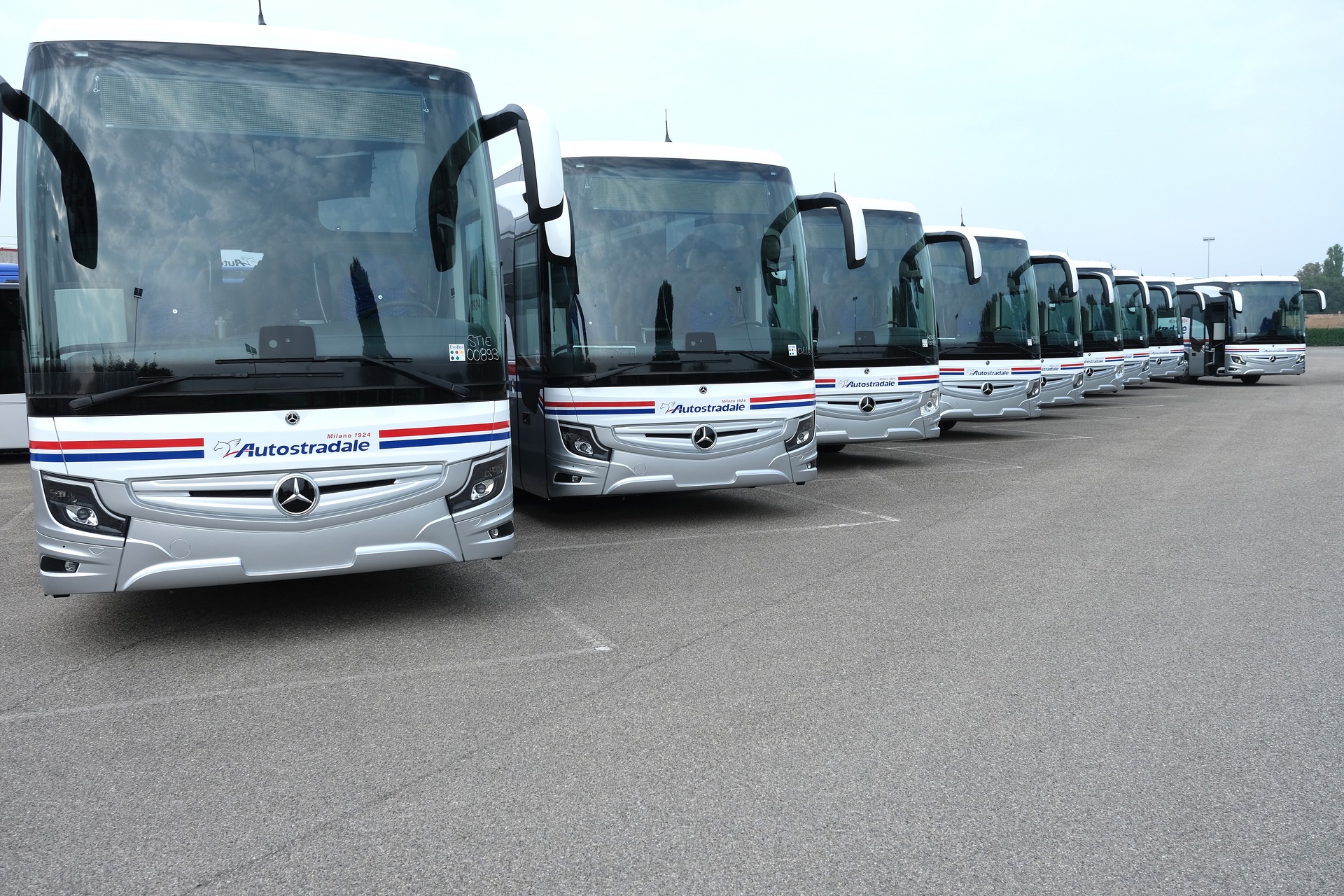 Thirty Mercedes-Benz Tourismo M/2 high-deck touring coaches for Gran Tourismo and regular services in northern Italy