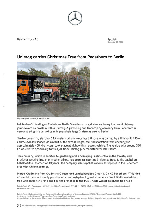 Unimog carries Christmas Tree from Paderborn to Berlin