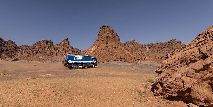 Zwei Mercedes-Benz Lkw Legenden kehren im Völkel Team zurück zur Rallye Dakar