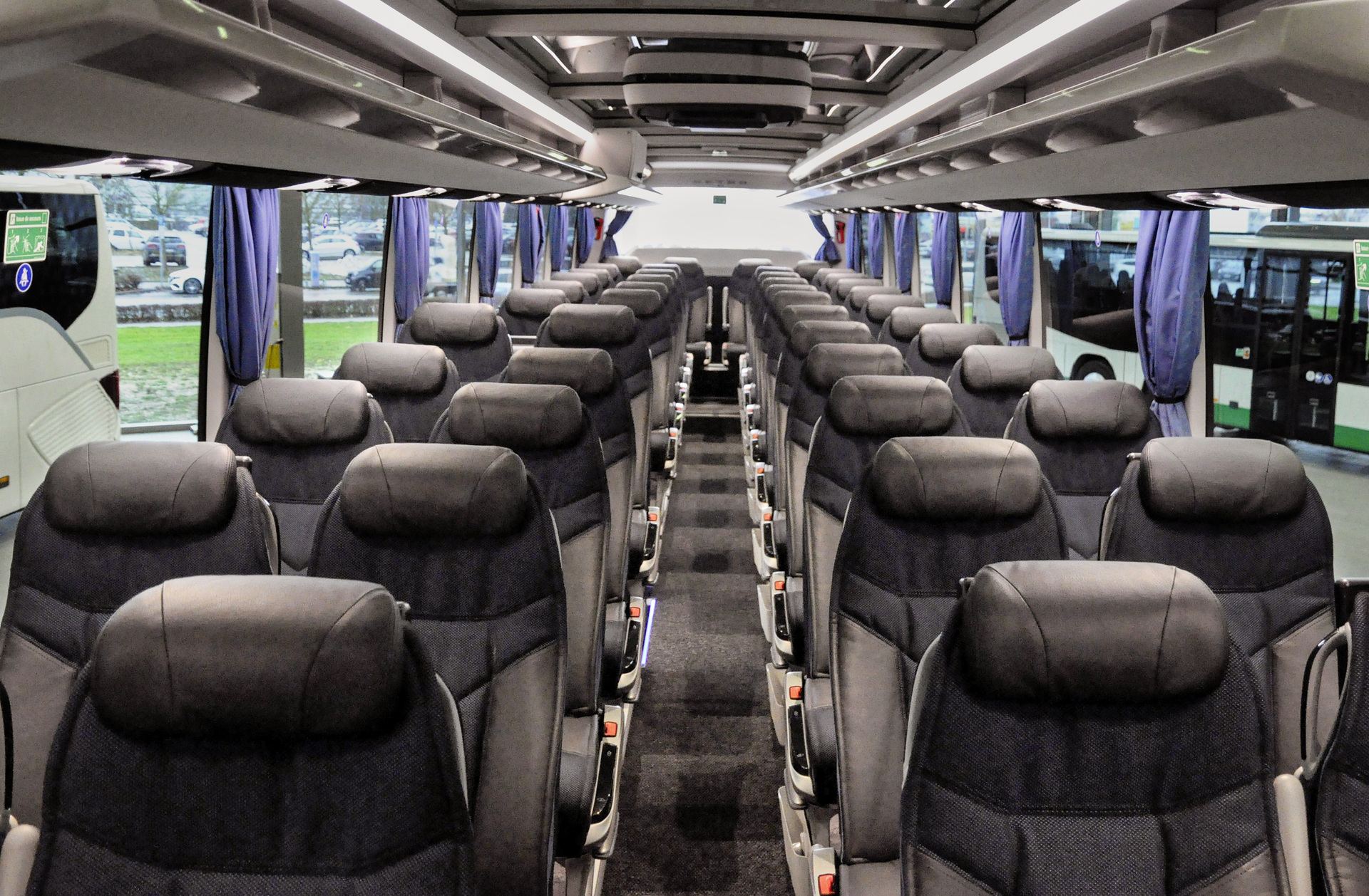 Four Setra Touring Coaches Handed Over to Buchard Voyages