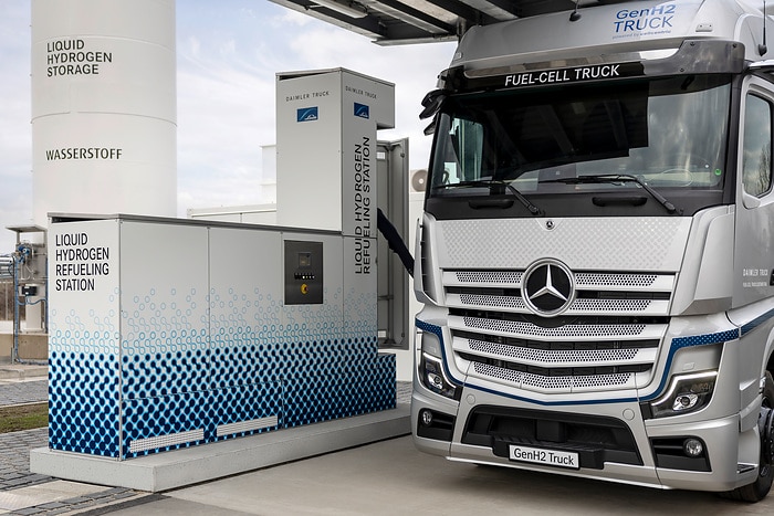 Sicher, schnell und einfach: Daimler Truck und Linde setzen mit sLH2-Technologie neuen Standard für Flüssigwasserstoff-Betankung