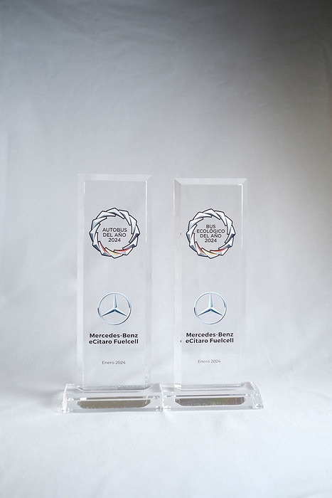 Mercedes-Benz eCitaro fuel cell is "Bus of the Year" and "Ecological Bus of the Year"