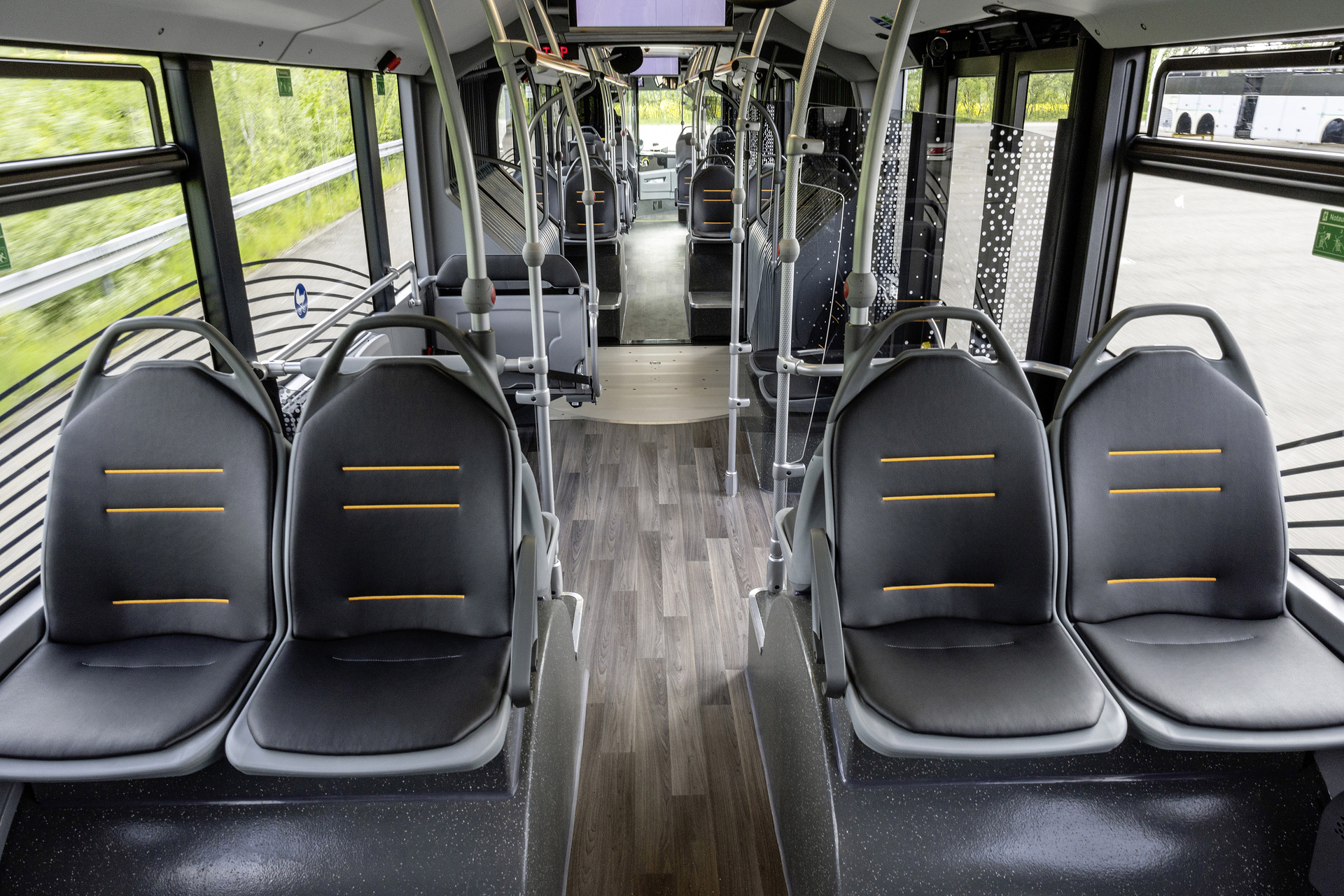 Daimler Buses präsentiert eCitaro G fuel cell und eMobilitäts-Services auf der mobility move 2024 in Berlin
