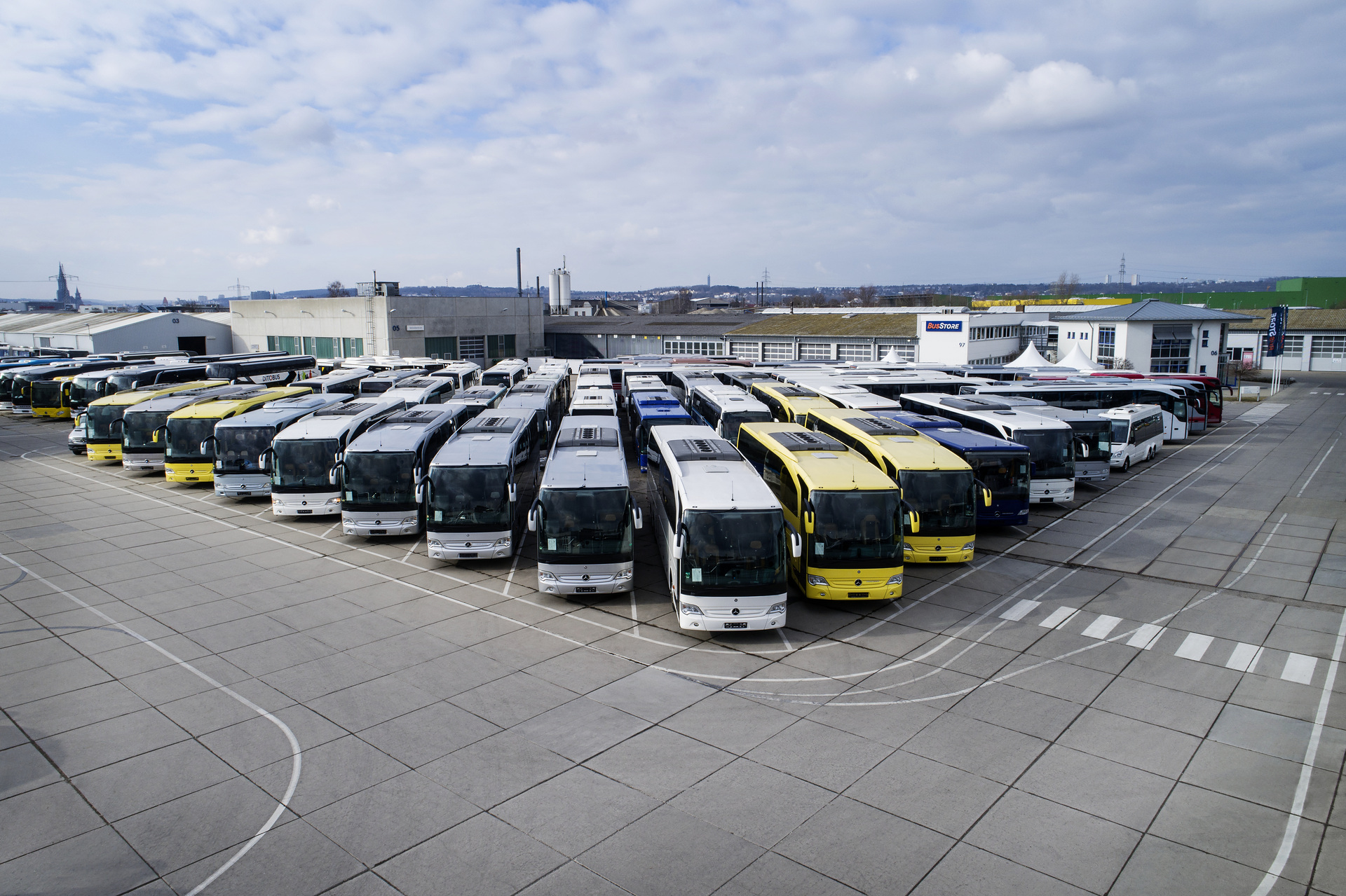 Zehn Jahre BusStore: die führende europäische Gebrauchtbus-Marke feiert Jubiläum