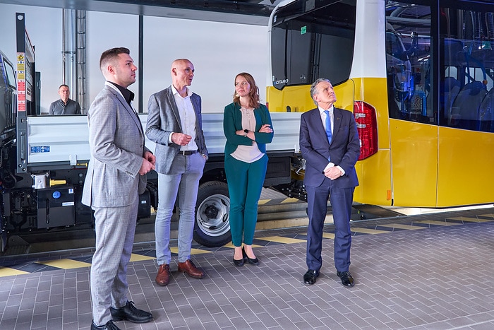 Daimler Truck opens new location for sales and servicing of trucks and buses in Stuttgart