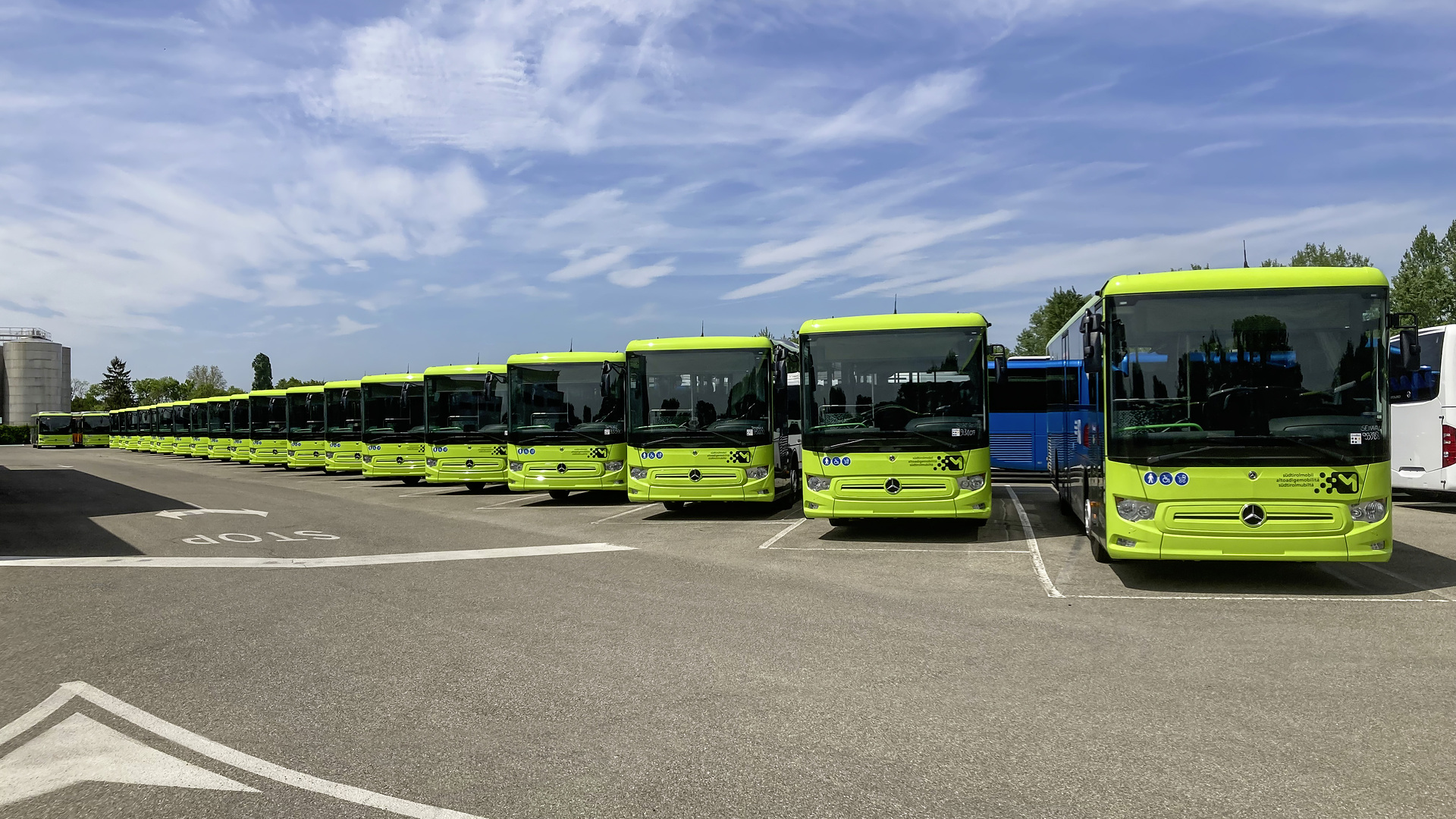 Daimler Buses liefert 265 Omnibusse von Setra und Mercedes-Benz an private Südtiroler Busunternehmen