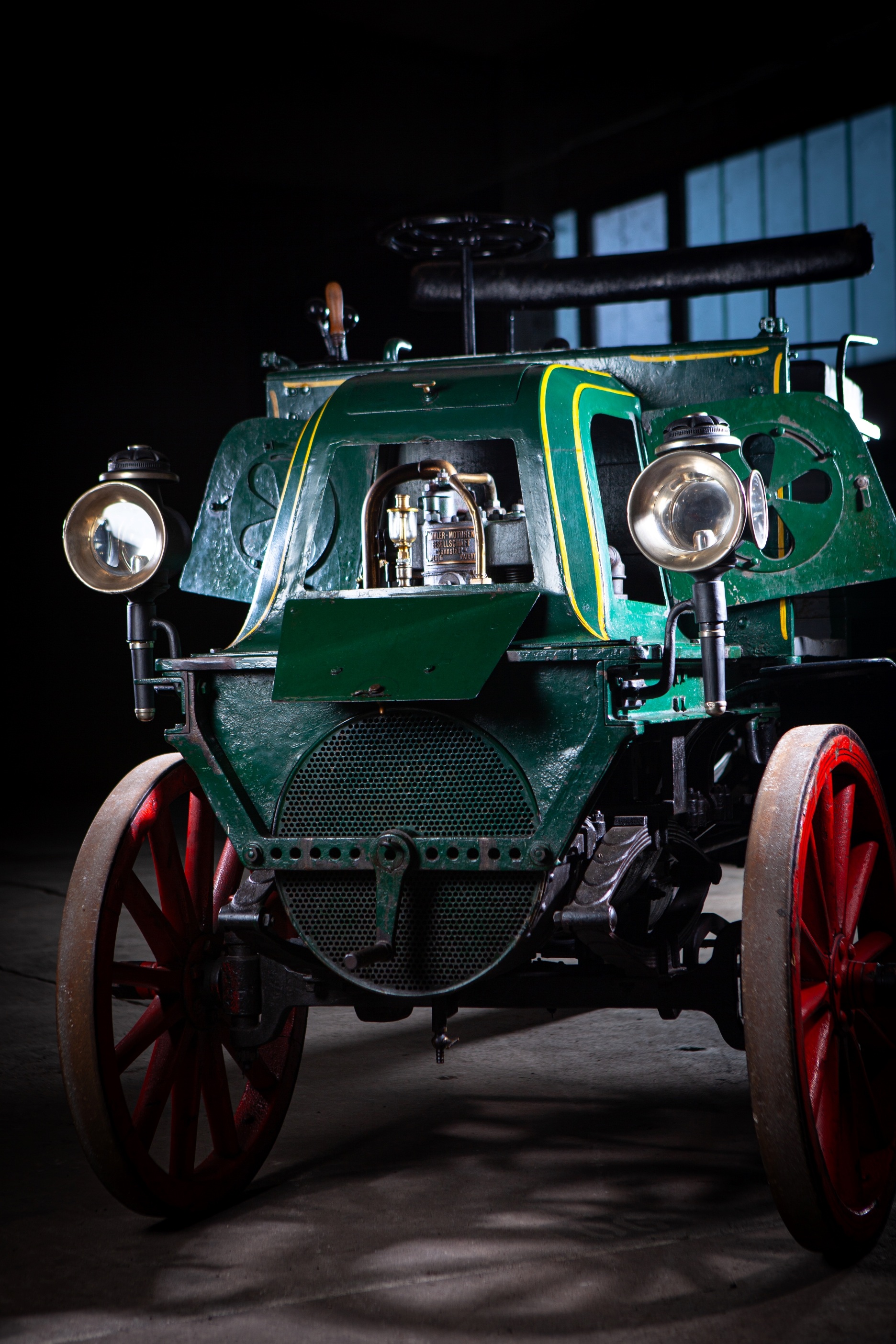 Daimler-Kardan Lastwagen von 1899 mit "2- oder 4-Cylinder-Motor" Eine echte Rarität der Daimler Kardan-Lastwagen von 1899