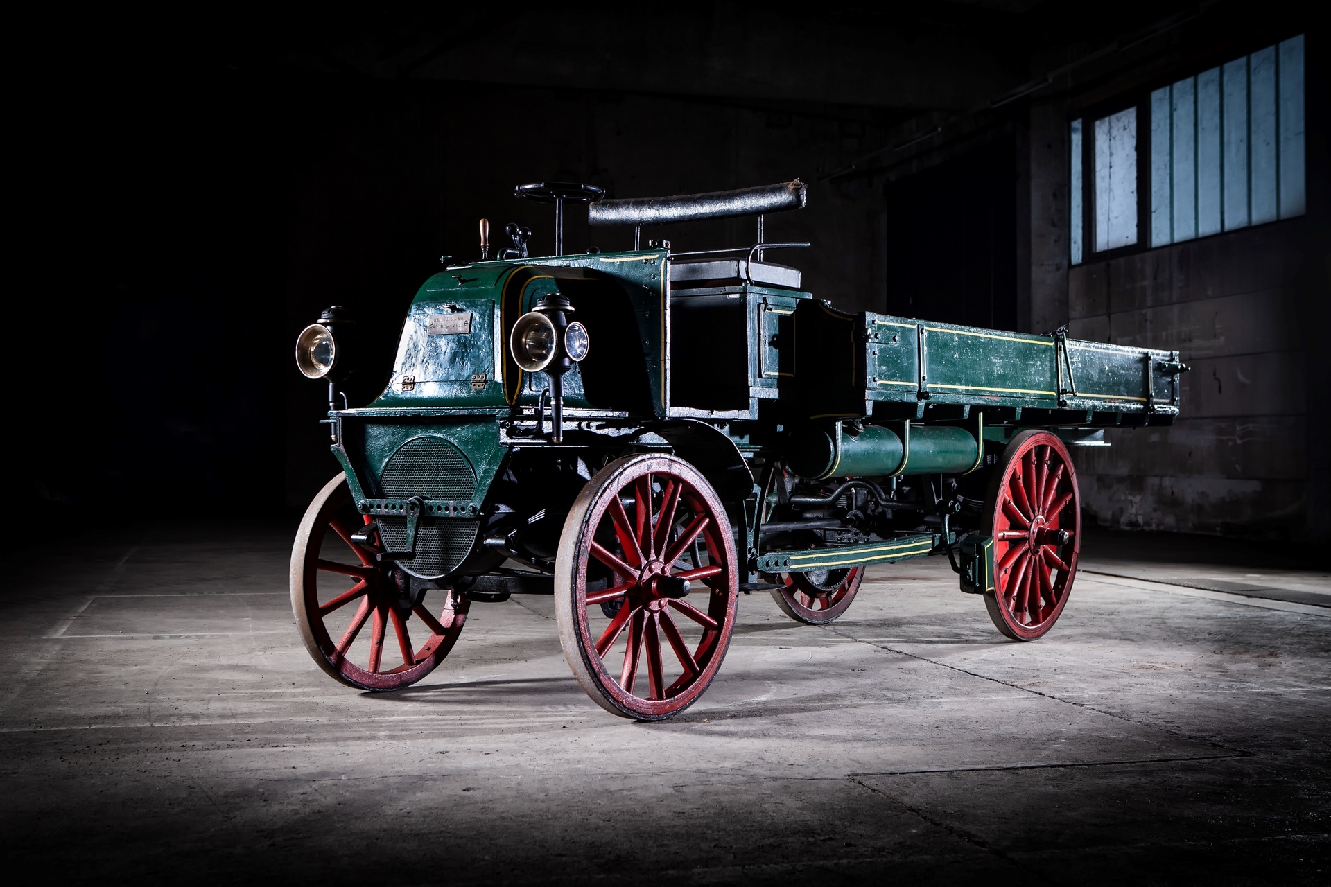 Daimler-Kardan Lastwagen von 1899 mit "2- oder 4-Cylinder-Motor" Eine echte Rarität der Daimler Kardan-Lastwagen von 1899
