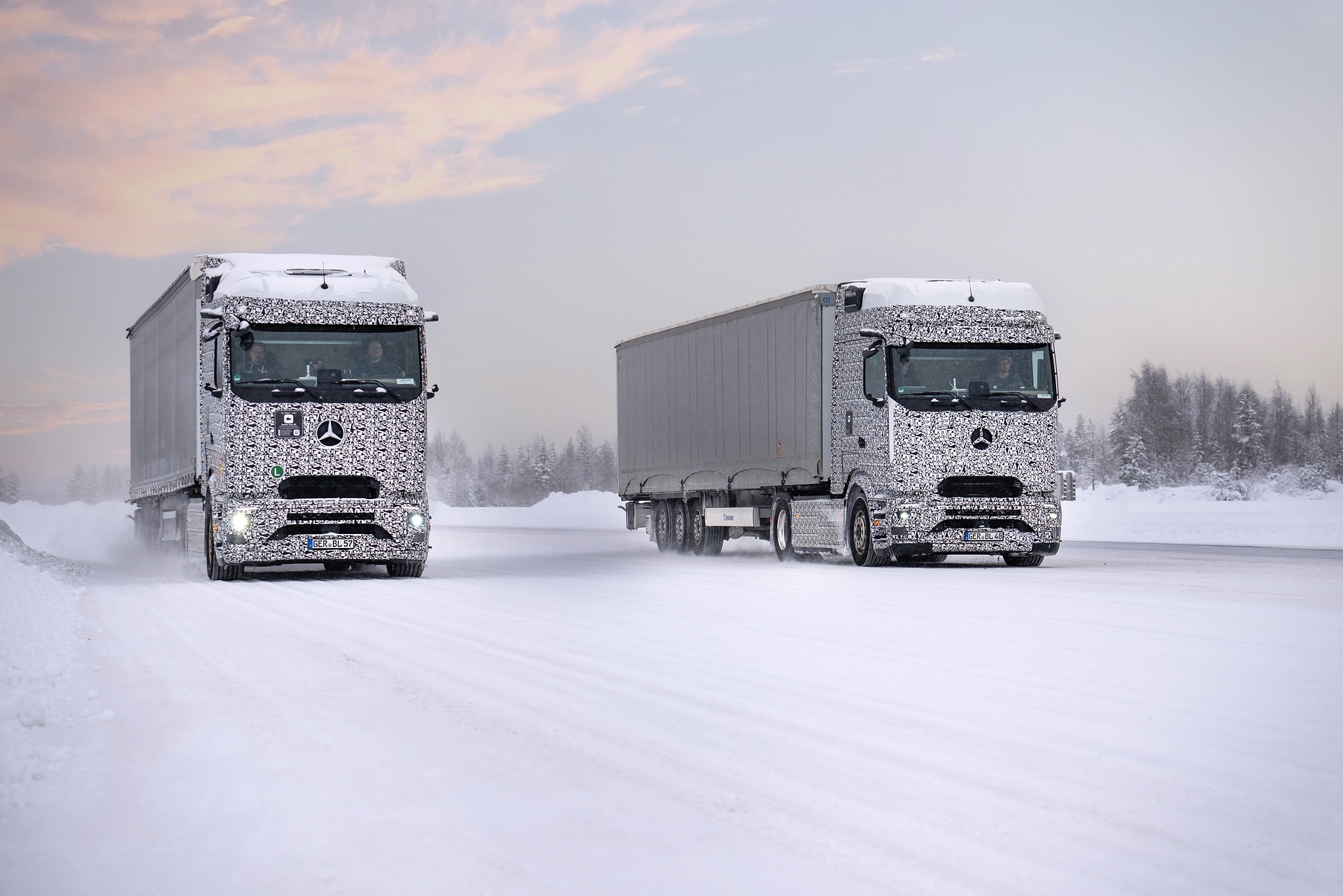 Mercedes-Benz Trucks successfully completes final winter testing of the eActros 600 in Finland before the start of series production Mercedes-Benz Trucks successfully completes final winter trials in Finland of the eActros 600 prior to start of series production