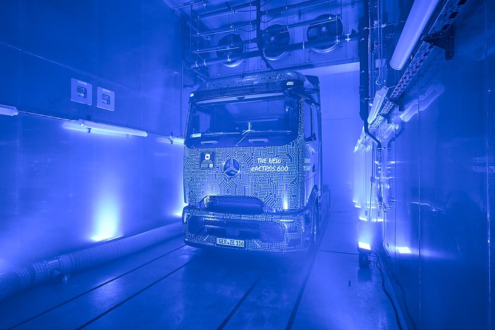 Extensively tried and tested: innovative test facilities safeguard quality standards at Mercedes-Benz Trucks