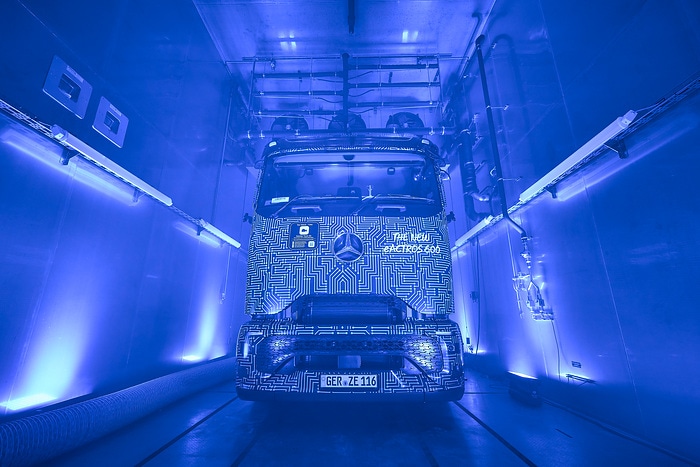 Extensively tried and tested: innovative test facilities safeguard quality standards at Mercedes-Benz Trucks