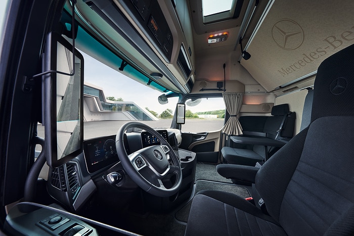 Noch mehr Effizienz auf der Straße: Der neue Actros L von Mercedes-Benz Trucks mit futuristischer ProCabin, noch besserer Aerodynamik und innovativen Assistenzsystemen