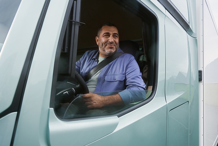 Noch mehr Effizienz auf der Straße: Der neue Actros L von Mercedes-Benz Trucks mit futuristischer ProCabin, noch besserer Aerodynamik und innovativen Assistenzsystemen